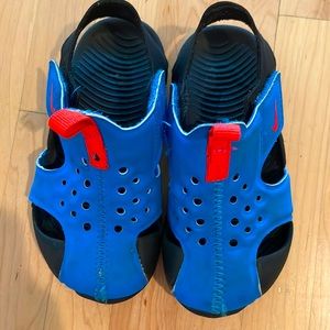 Nike toddler sandals